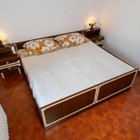 Apartma Hisa Ob Savi